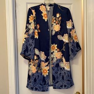 Chicos Kimono, size Chico’s 0, lined.